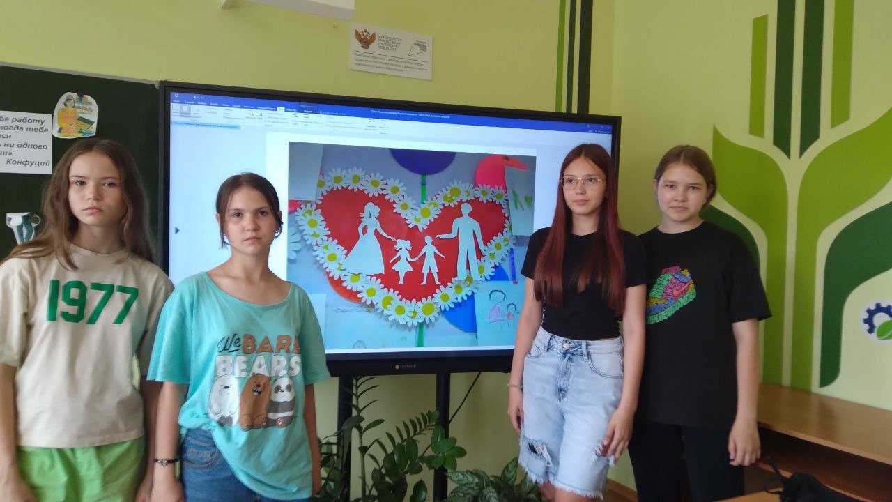 Школьные дни в лагере.